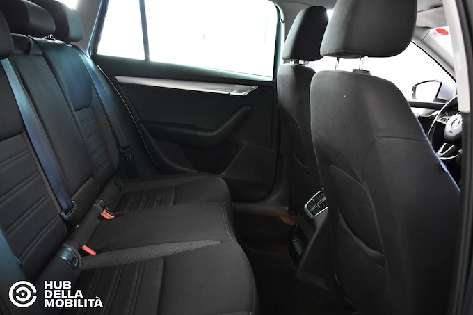 SKODA Octavia 1.5 DSG Wagon Ambition G-Tec